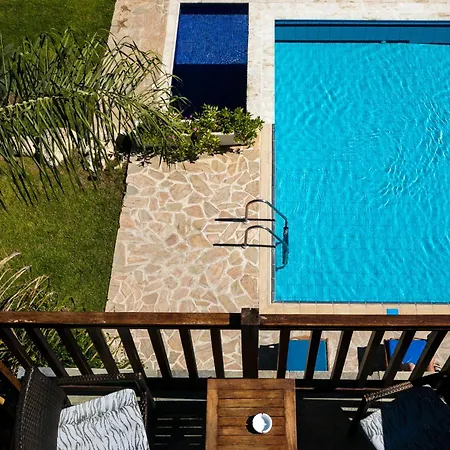 Demetriou Paradisos Hills Hotel
