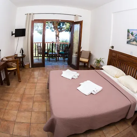 Demetriou Paradisos Hills Lysos