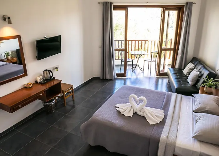 Demetriou Paradisos Hills Lysos