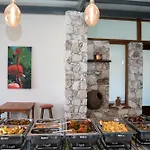 Demetriou Paradisos Hills Hotel