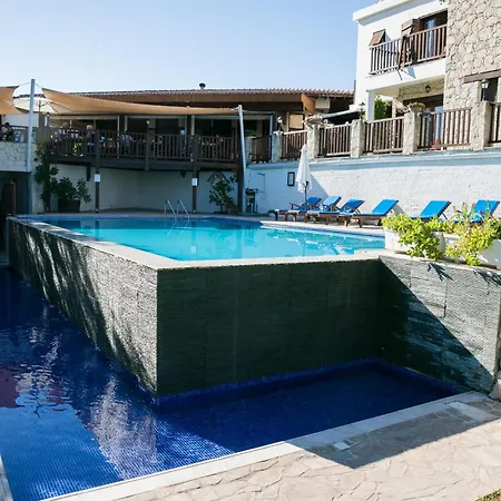 Demetriou Paradisos Hills