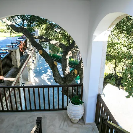 فندق Demetriou Paradisos Hills 3*