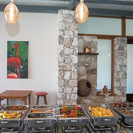 Demetriou Paradisos Hills Hotel