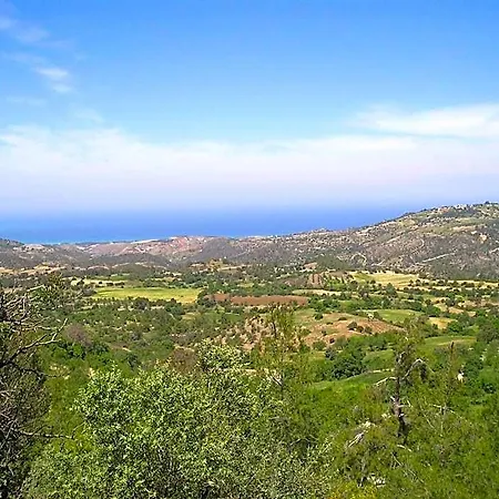 Demetriou Paradisos Hills Lysos