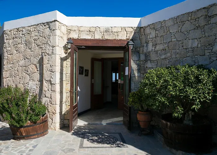 Demetriou Paradisos Hills Hotell 3*