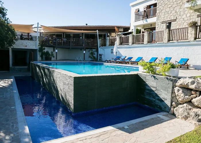 Demetriou Paradisos Hills