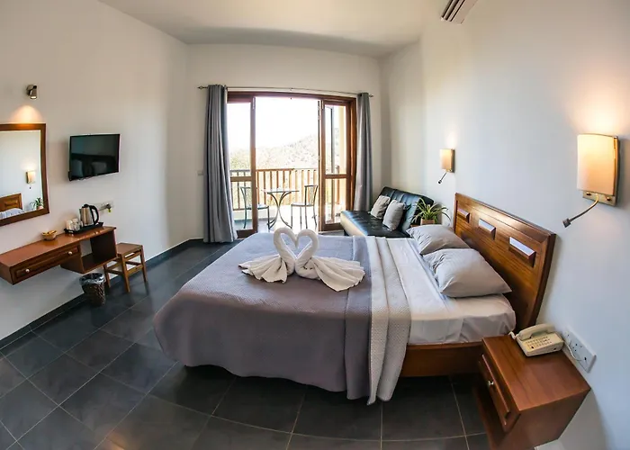 Demetriou Paradisos Hills